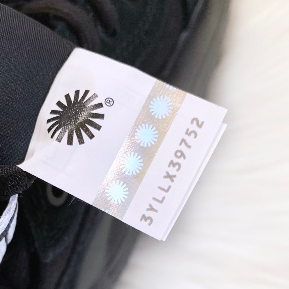 UGG LA Cloud Hi Black Platform Sneakers - Picture 6 of 7